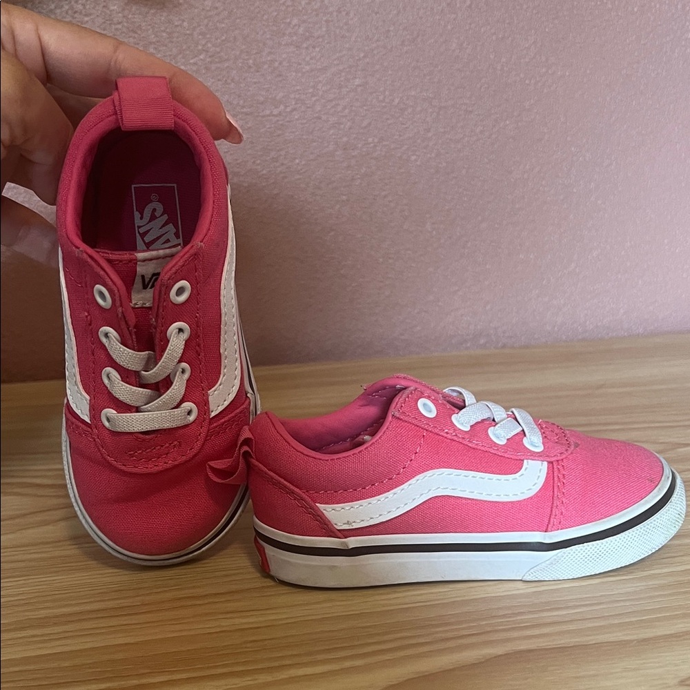 Vans Kids Sneakers in Pink and White in size 6.5c